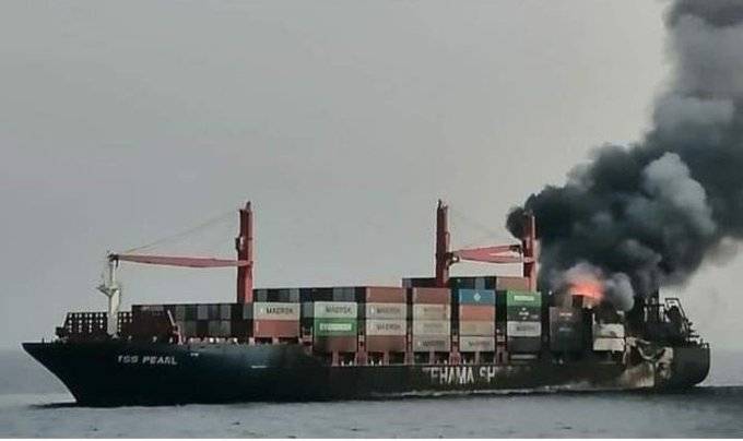https://www.marinelink.com/news/fire-breaks-containership-red-sea-500113