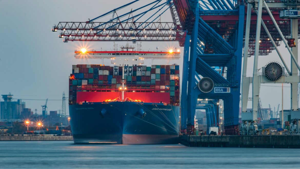 hamburg-3763443_1920